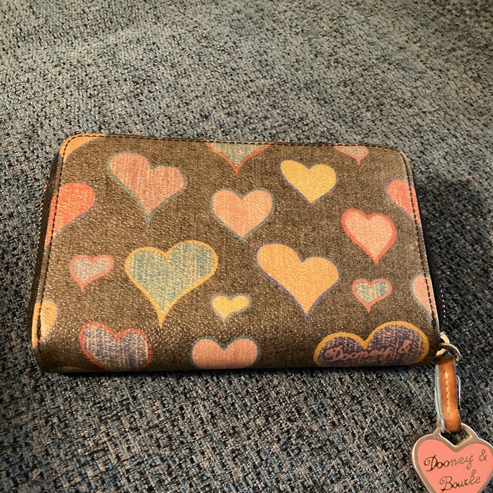 Dooney & Bourke Heart Wallet